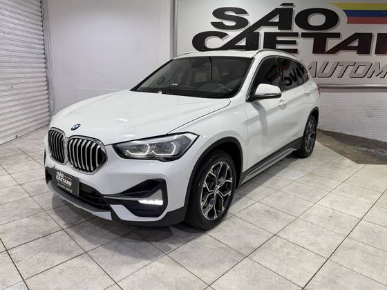 BMW X1 2.0 16V TURBO ACTIVEFLEX SDRIVE20I 4P AUTOMÁTICO BMW X1 2.0 16V TURBO ACTIVEFLEX SDRIVE20I 4P AUTOMÁTICO